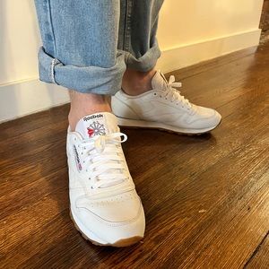 REEBOK MENS size 9.5 (US) sneakers in white